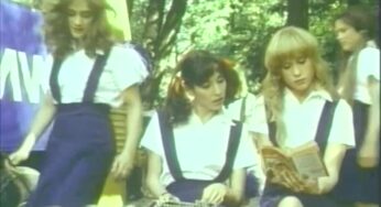 Yaşlı dedem klasik porno yıldızı olarak kıllı am yalıyor